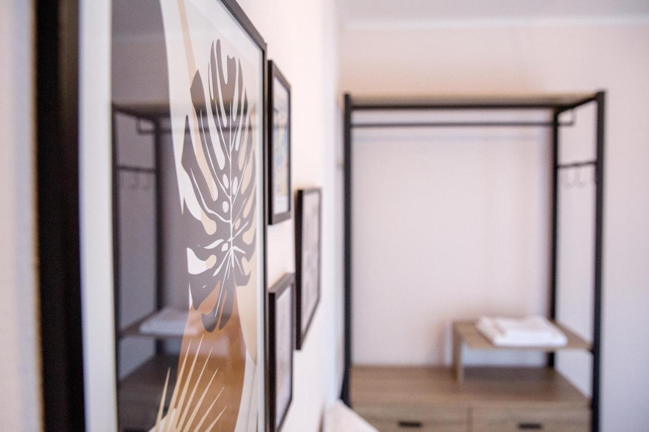 Konstantina & Evgenia Deluxe Apartment Néa Péramos Εξωτερικό φωτογραφία