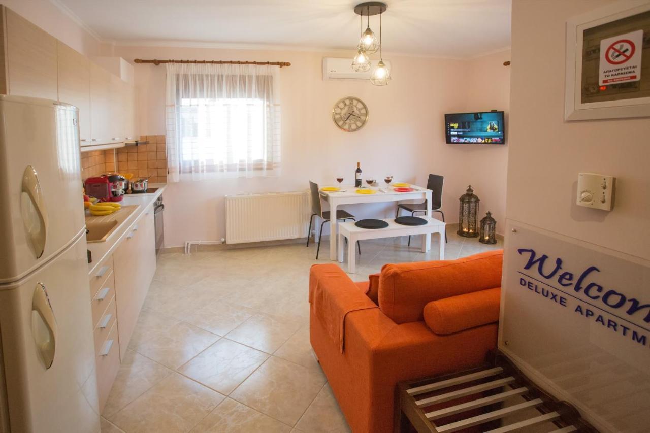 Konstantina & Evgenia Deluxe Apartment Néa Péramos Εξωτερικό φωτογραφία
