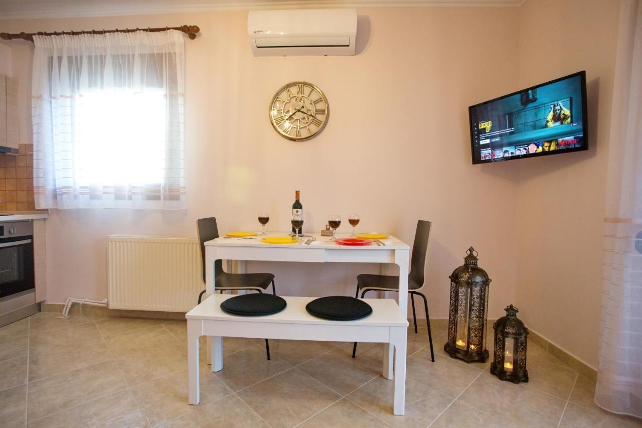 Konstantina & Evgenia Deluxe Apartment Néa Péramos Εξωτερικό φωτογραφία