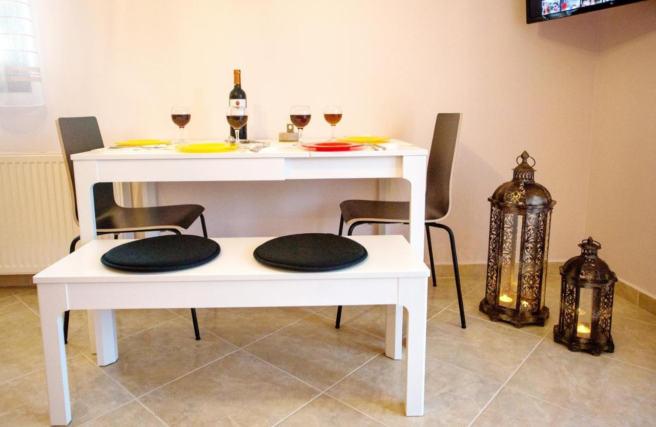 Konstantina & Evgenia Deluxe Apartment Néa Péramos Εξωτερικό φωτογραφία
